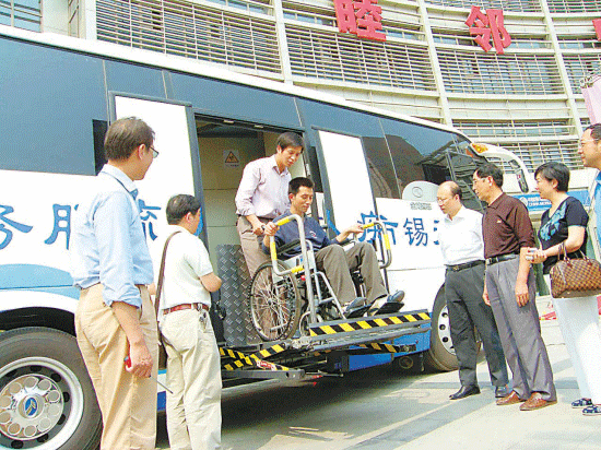 残疾人体检车—无障碍升降机